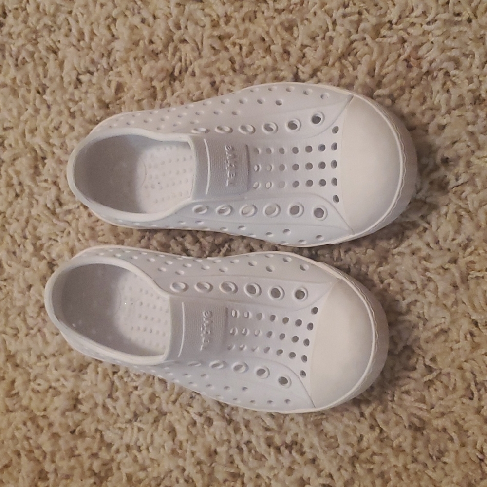 Native shoes, gender neutral